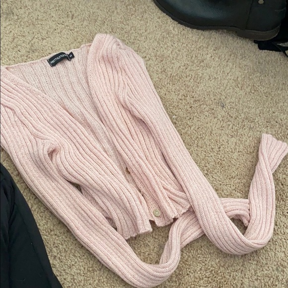 SOLD adorable pink cardigan - Picture 2 of 5